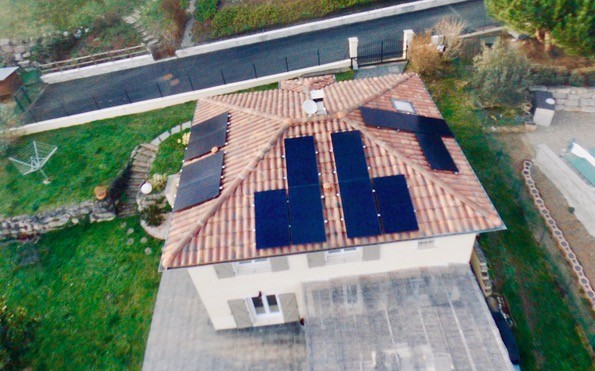 photo de panneaux solaires